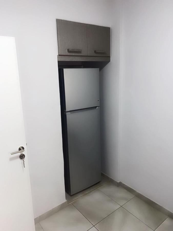 Paradise Promenade Apartment, 2Min Distance From Larnaca Marina Esterno foto